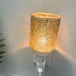 Scentsy Glitter Gold Wax Warmer Melter Wall Plug in
